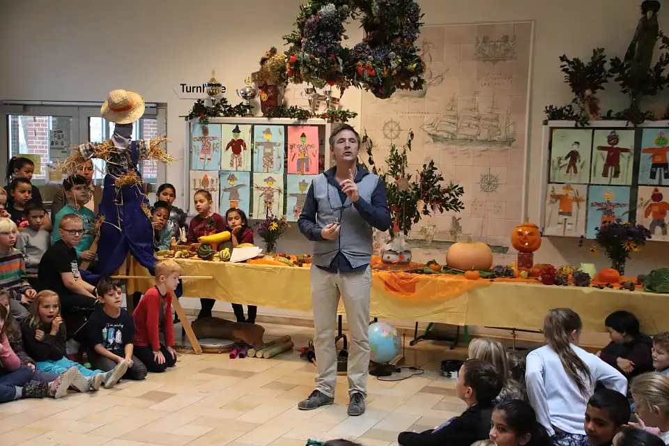 Herr Mack führte durch das Programm