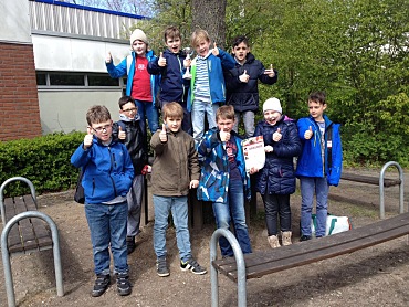 Die Mini-Wasserball-Mannschaft aus Grolland