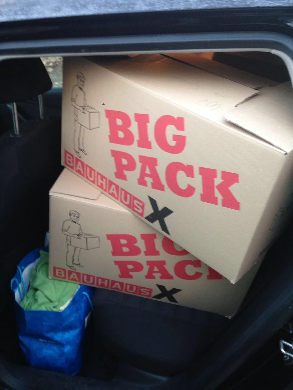 Viele Kartons kamen zusammen