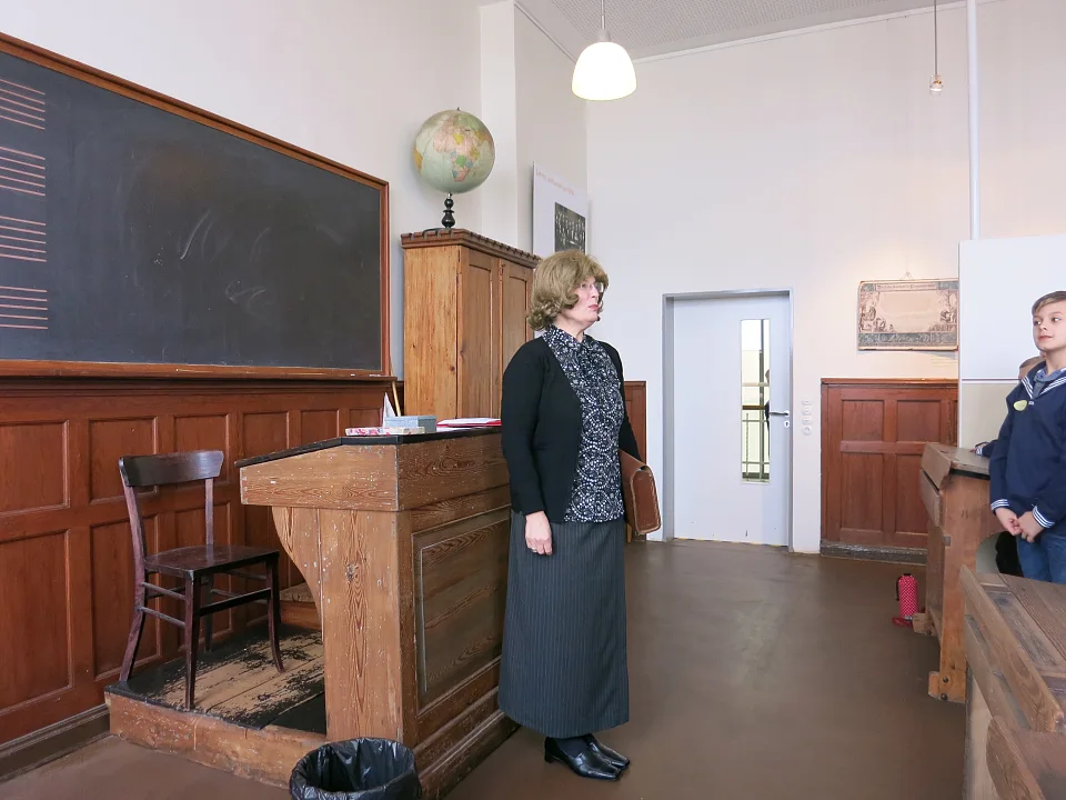 Auch die Lehrerinnen hatten sich verkleidet