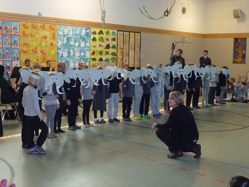 Auftritt der Elefanten